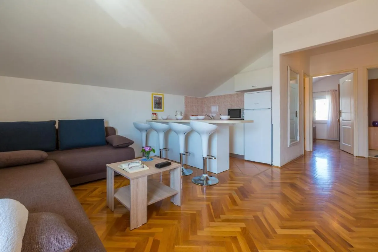 Akelava Apartments Цриквеница